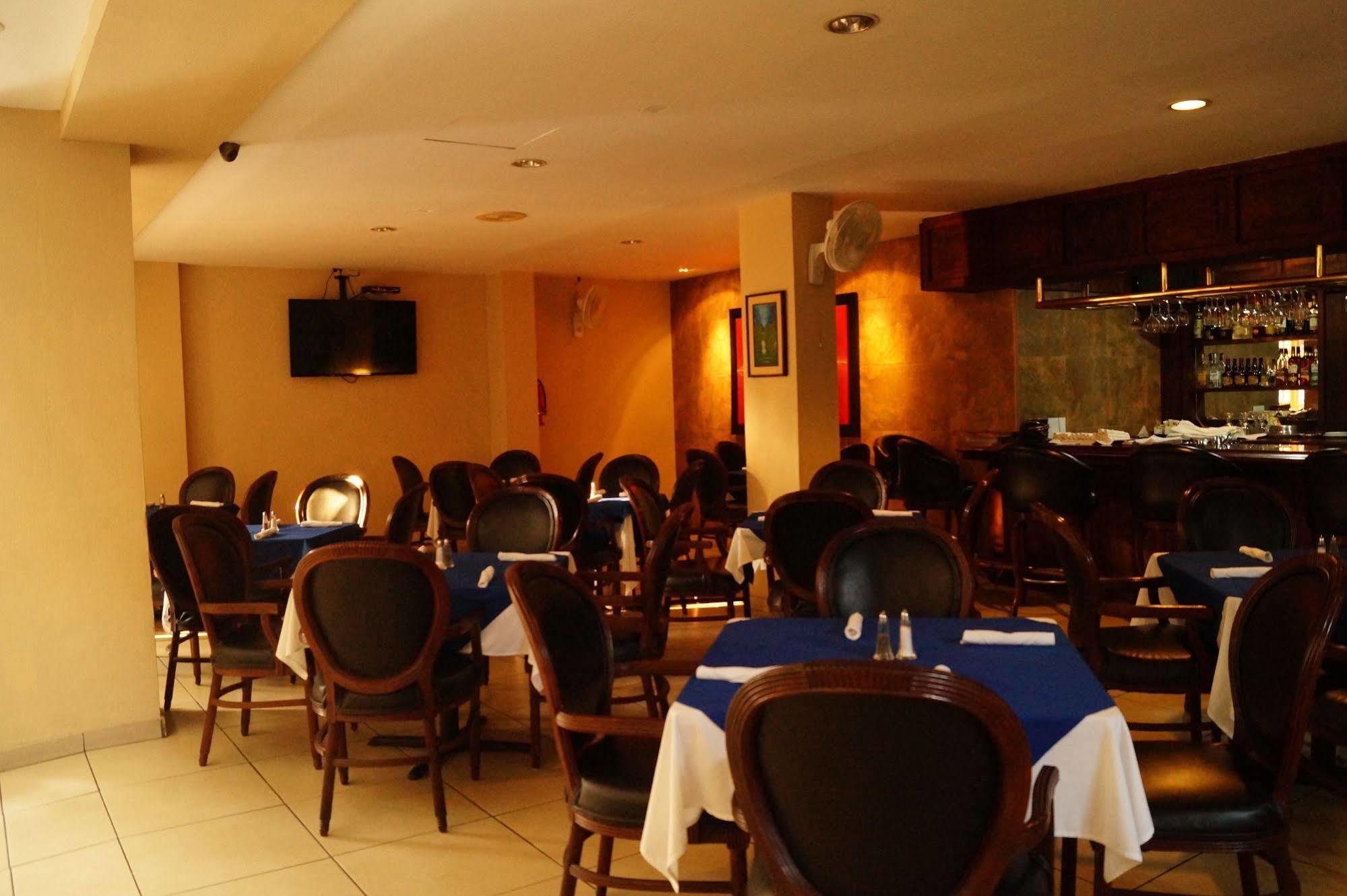Siesta Hotel And Casino Antiguo Cuscatlán Kültér fotó